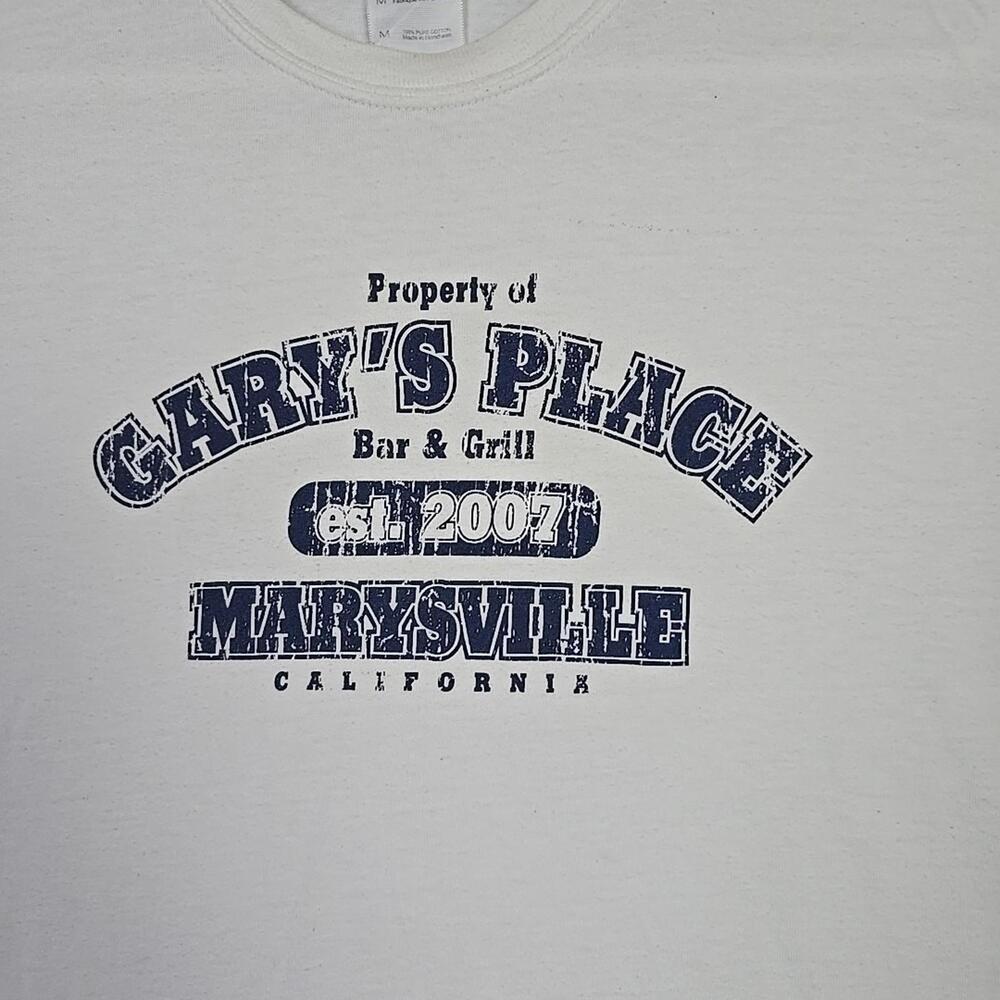 Vintage Property Of Gary's Place Short Sleeve T Shirt Men's Size M White - Picture 2 of 16